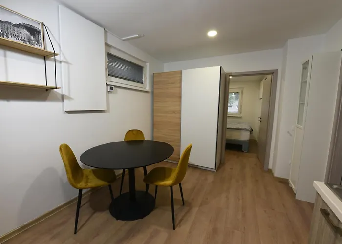 Quiet One-bedroom Near Center Free Parking Apartmán Lublaň