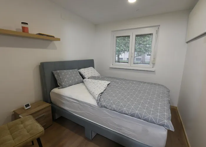 Quiet One-bedroom Near Center Free Parking